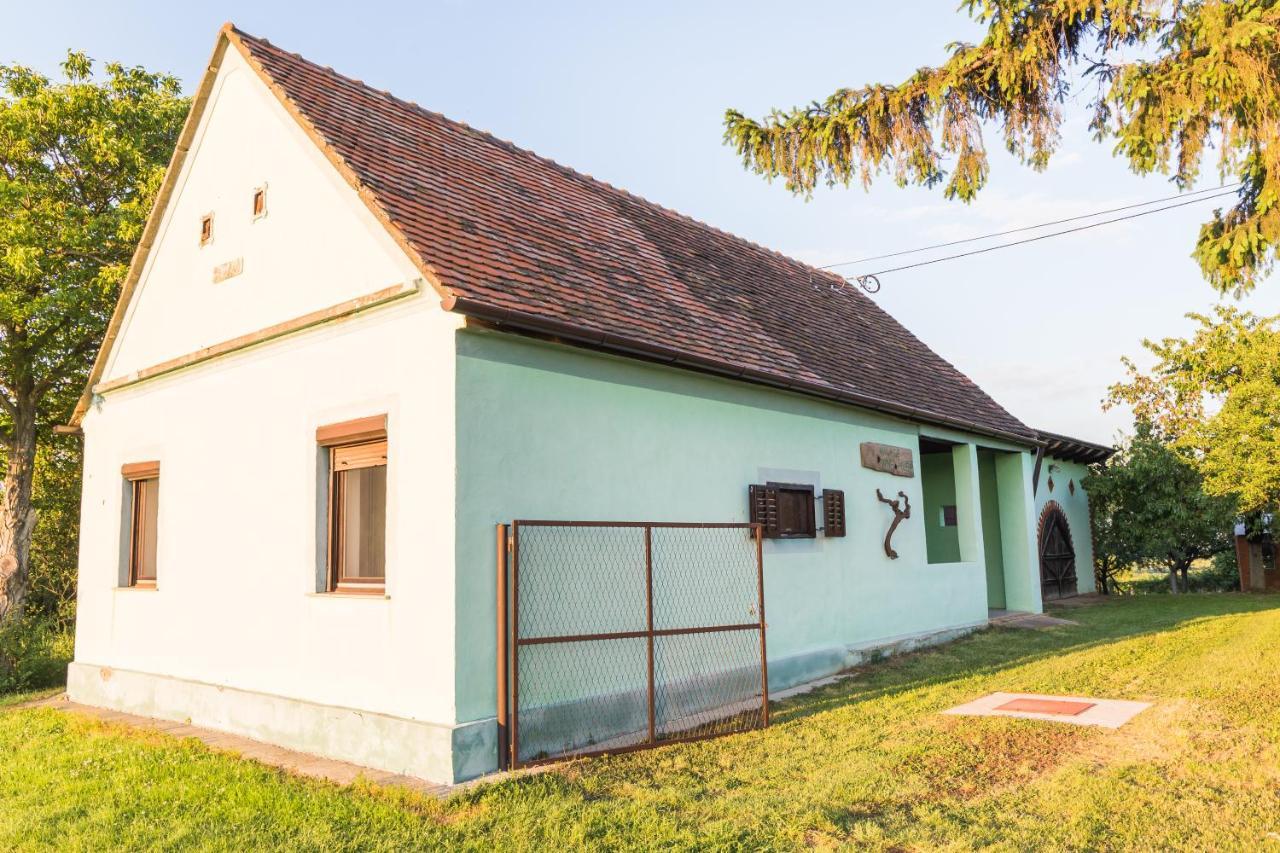 Village Wine House Mandicevac Luaran gambar